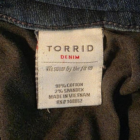 TORRID Women's Plus size 24R blue Jeans Good stretch! - Picture 3 of 8